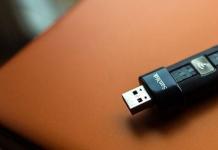 Paano malalaman ang tunay na kapasidad ng isang Chinese flash drive
