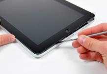 Zelfdemontage van de iPad Mini tablet